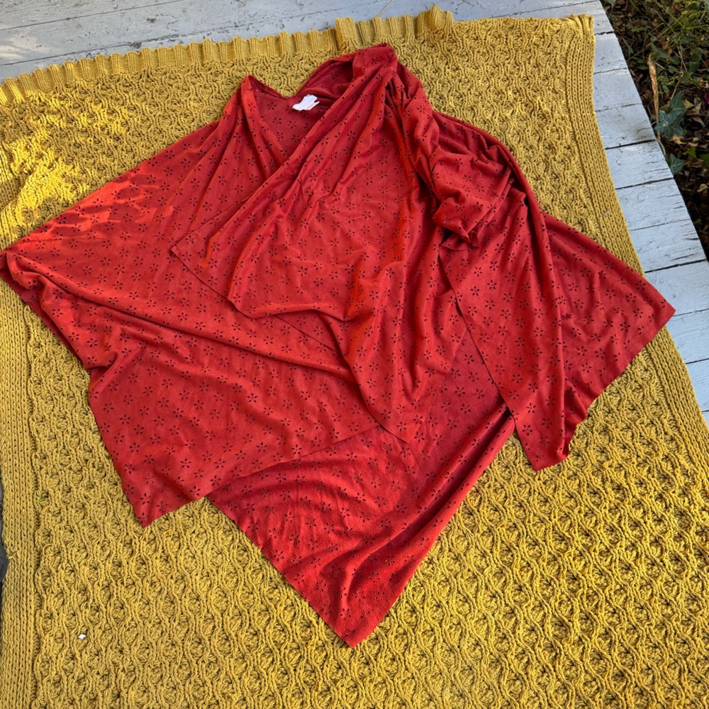 New York & Co Company Women's Triangle Cape Shawl Poncho Orange Floral Cutout OS